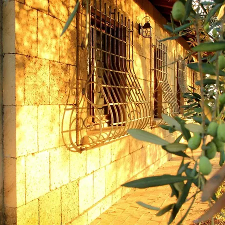 Al Vecchio Fontanile Frühstückspension Ladispoli