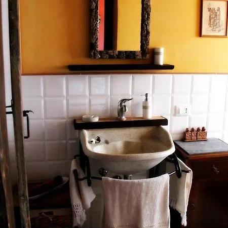 Al Vecchio Fontanile Bed & Breakfast 3*