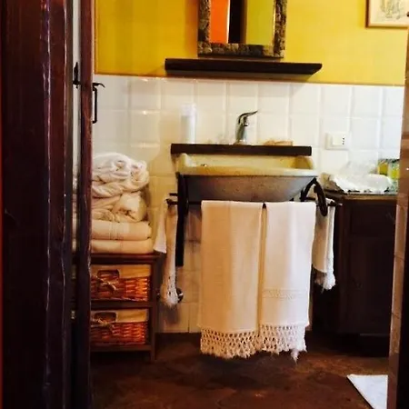 Al Vecchio Fontanile 4*